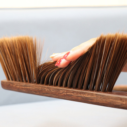 Wholesale manufacturer of chicken wing wood bed brush with wooden handle soft bristle bed cleaning brush, brush broom for sweeping dust off the bed