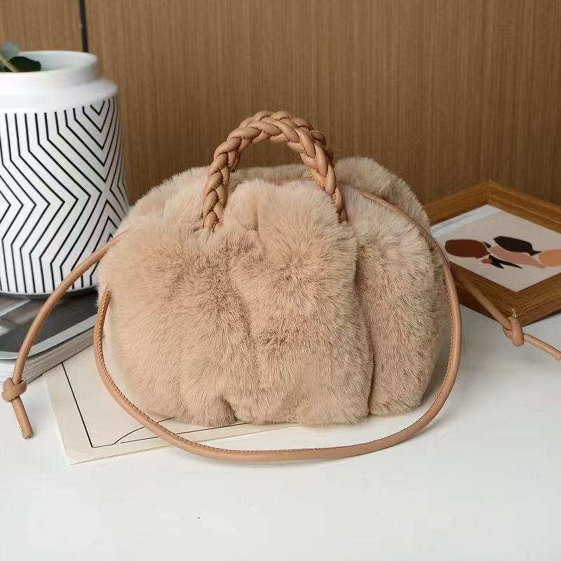 Nube bolsas de mano plegadas de gran capacidad de transporte de tracción mochila de moda de otoño y invierno nueva bolsa de mujer de verano ligera