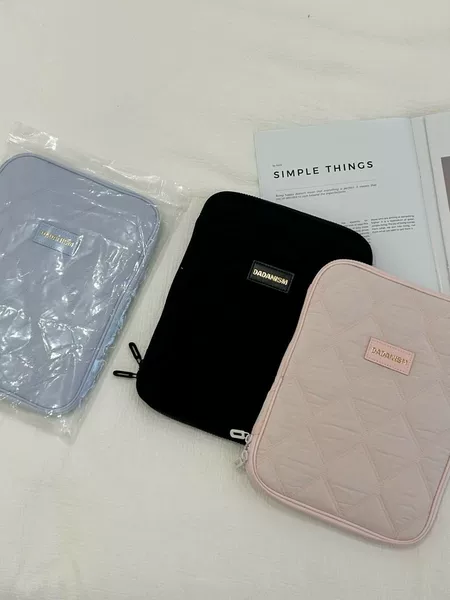 Wholesale of foreign trade inventory tablet storage bags, tablet protective storage bags, travel portable storage bags, live streaming group purchase