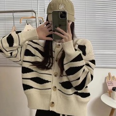 レイジースタイルトップルーズニットカーディガンジャケット女性初秋の新しいデザインニッチショートピンクセーター