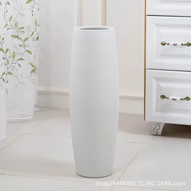 装饰花瓶;酒壶;陶瓷工艺品