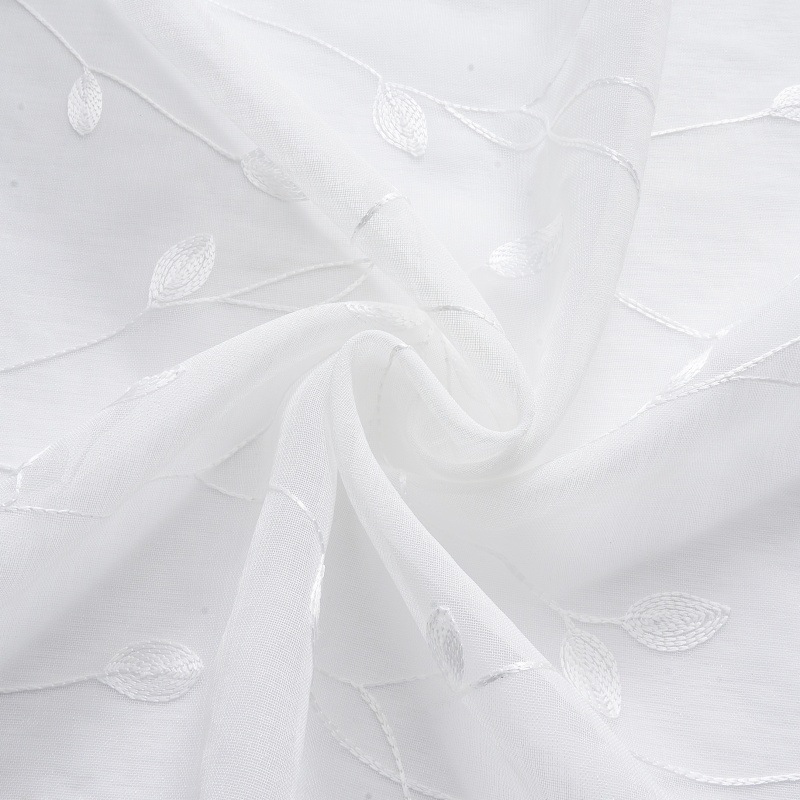 Amazon Foreign Trade emitió hojas bordadas, cortinas de estilo europeo, pantallas de ventanas, cortinas de balcón de dormitorio de sala de estar terminadas