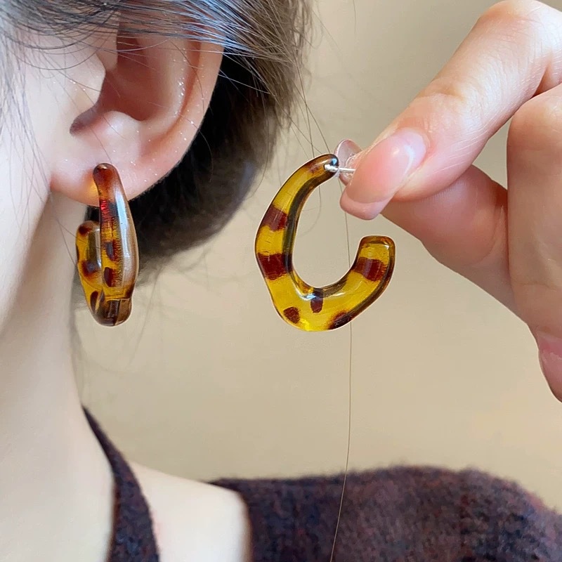 All Seasons Season 1 Pair Retro Classic Style Geometric Heart Shape Irregular Plating Alloy Resin Ear Studs