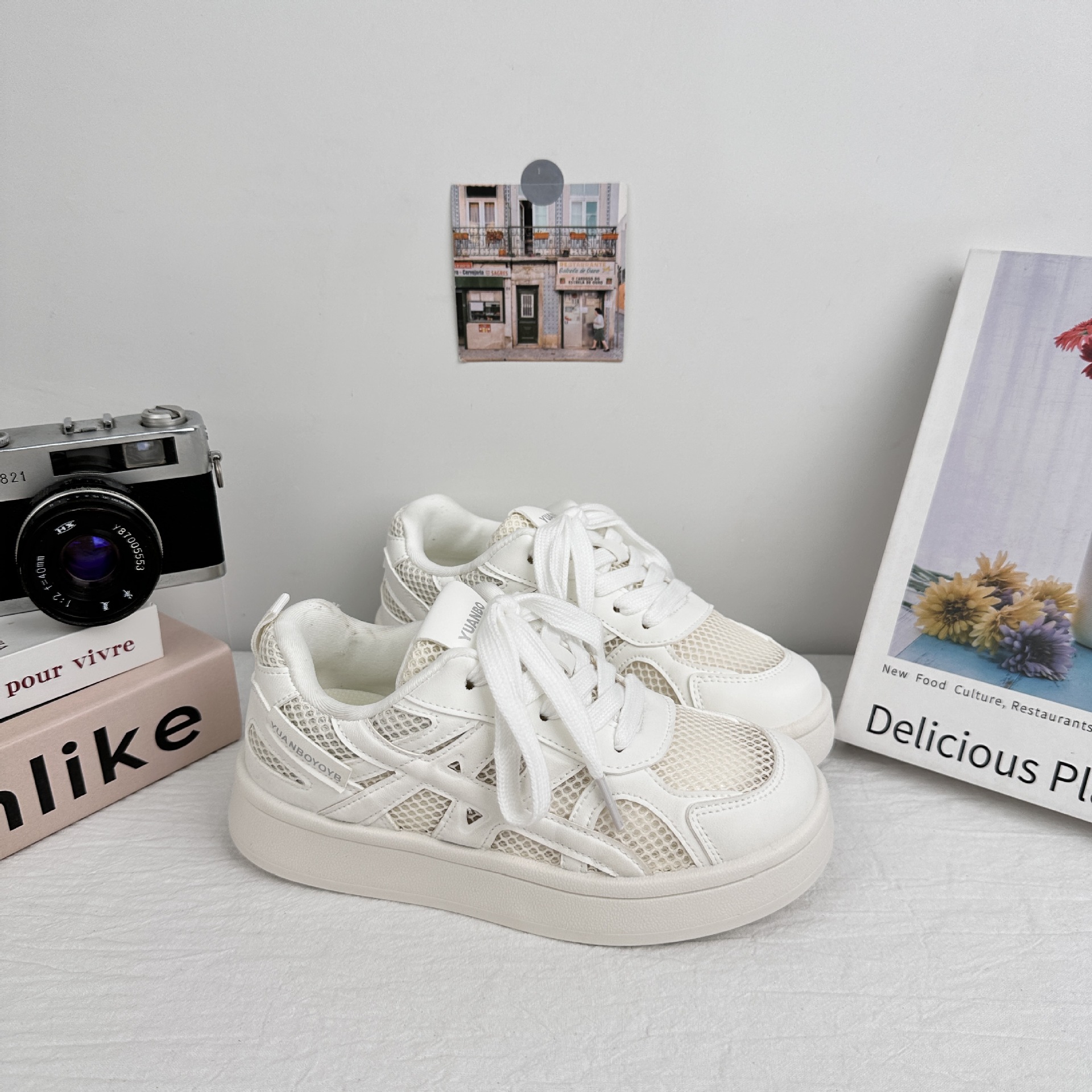 Yuanbo nicho sentido de diseño de zapatos casuales de mujer versátiles 2025 nuevo verano mallas transpirables zapatos de suela gruesa
