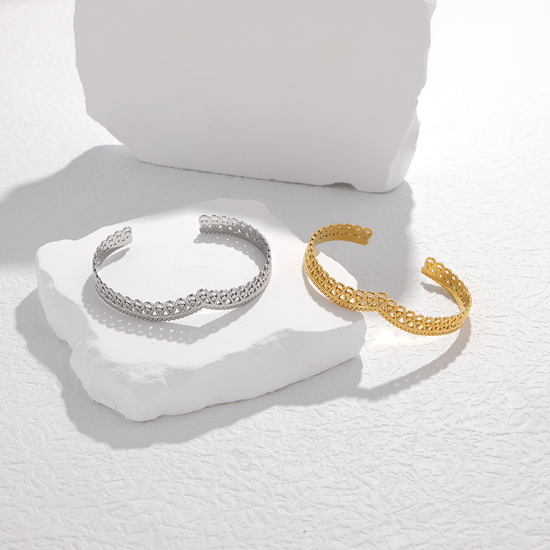 18K Gold Plated Plating Material Bangle Classification Elegant Crown 304 Stainless Steel 18K Gold Plated Stainless Steel Bracelets In Bulk