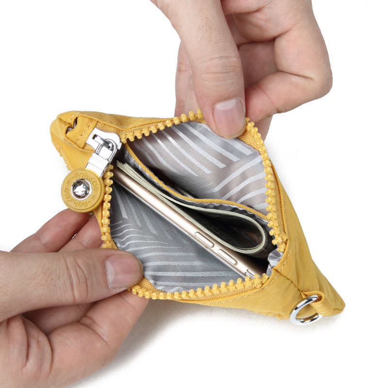 Bolso de tela de nylon de mujer simple bolso pequeño pequeño pequeño bolso de cambio delgado mini bolso de tarjeta de una sola capa de bolso de mano de mujer