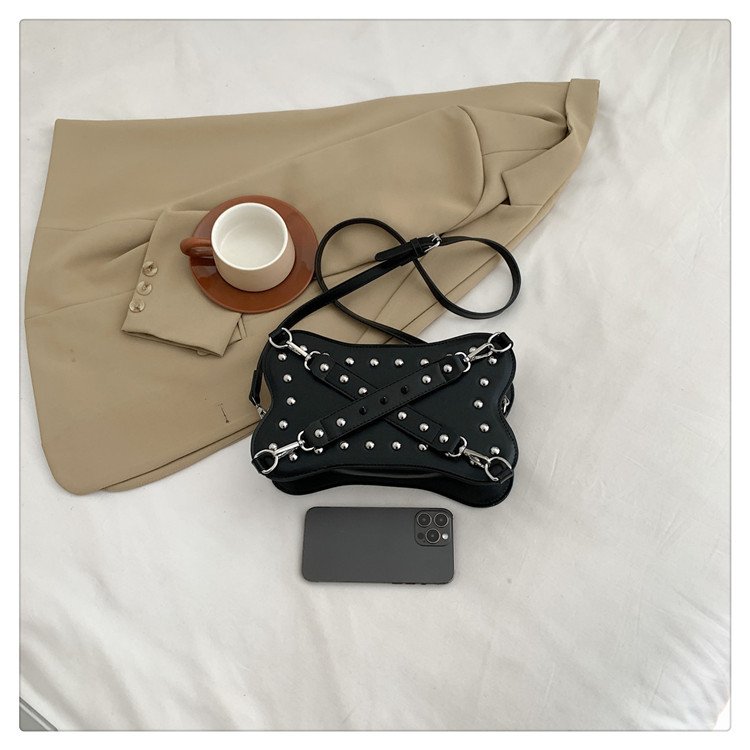 Women's Medium Pu Leather Color Block Streetwear Zipper Shoulder Bag display picture 4
