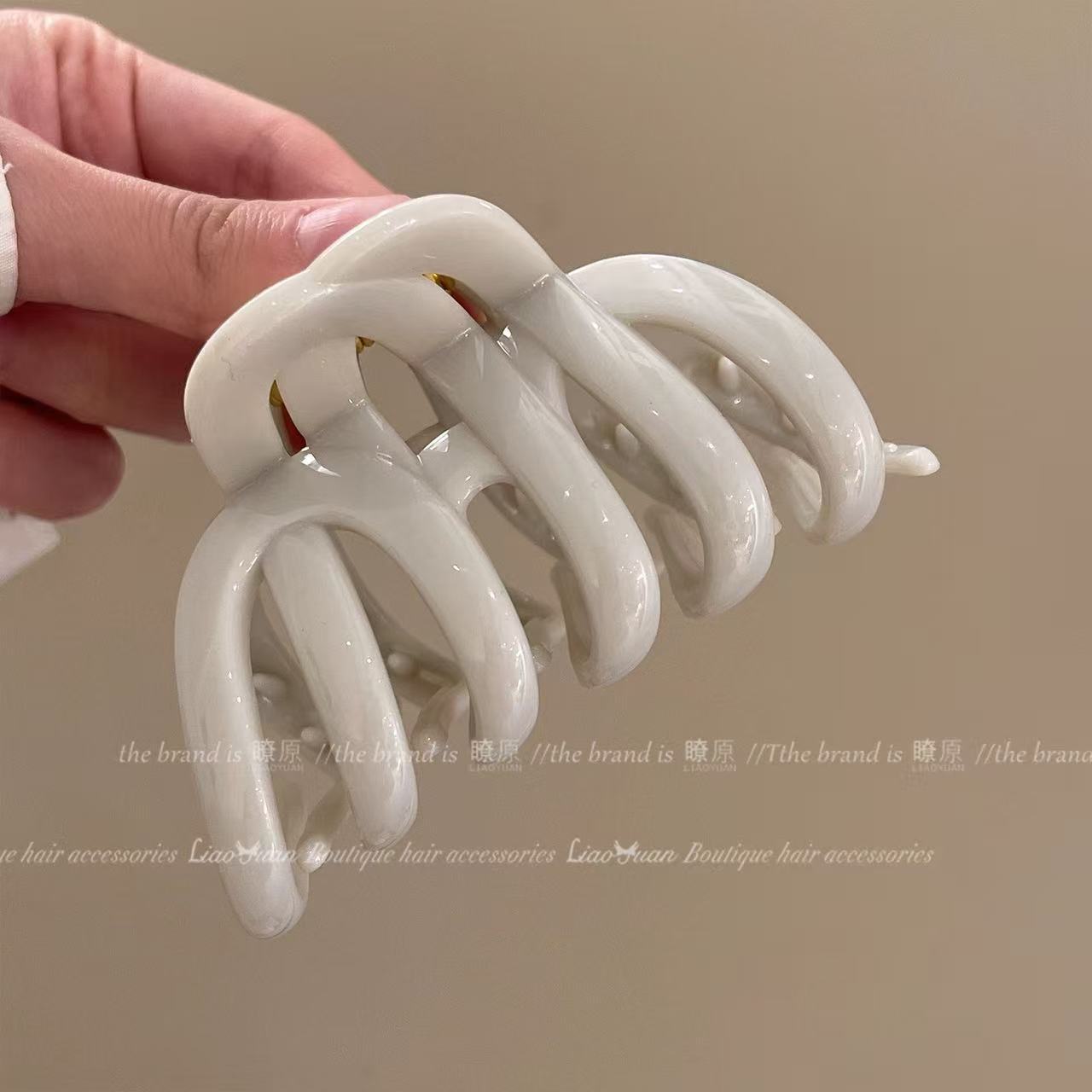대형 약 9cm 베이지 호박 그리퍼
