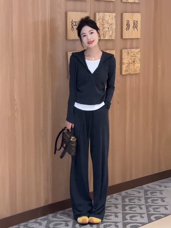大码胖mm入秋穿搭一整套女撞色假两件连帽上衣休闲裤显瘦两件套装|undefined