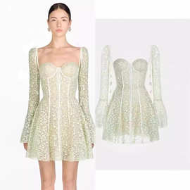 2025年秋季方领流苏绑带喇叭袖A字裙摆蕾丝刺绣短裙