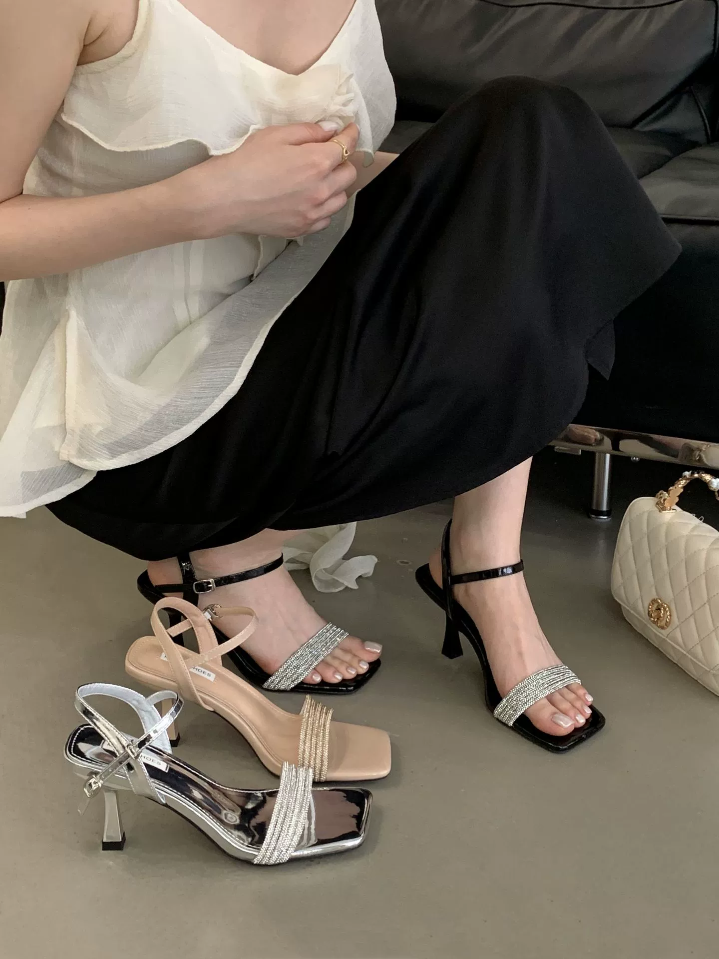 2025 Летняя французская квадратная голова фея ветровой стразами с пряжкой сандалии с толстыми каблуками