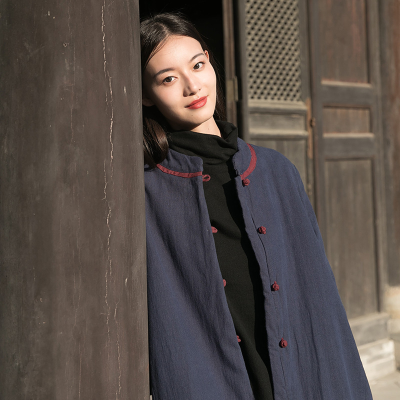 2023 Winter Neue Vintage Chinesischen Stil Vertikale Kragen Chinesischen Stil Kontrast Farbe Platte Schnalle Mittellange Baumwolle gefütterte Jacke Leinen Lose Baumwolle-pad_voghion.com