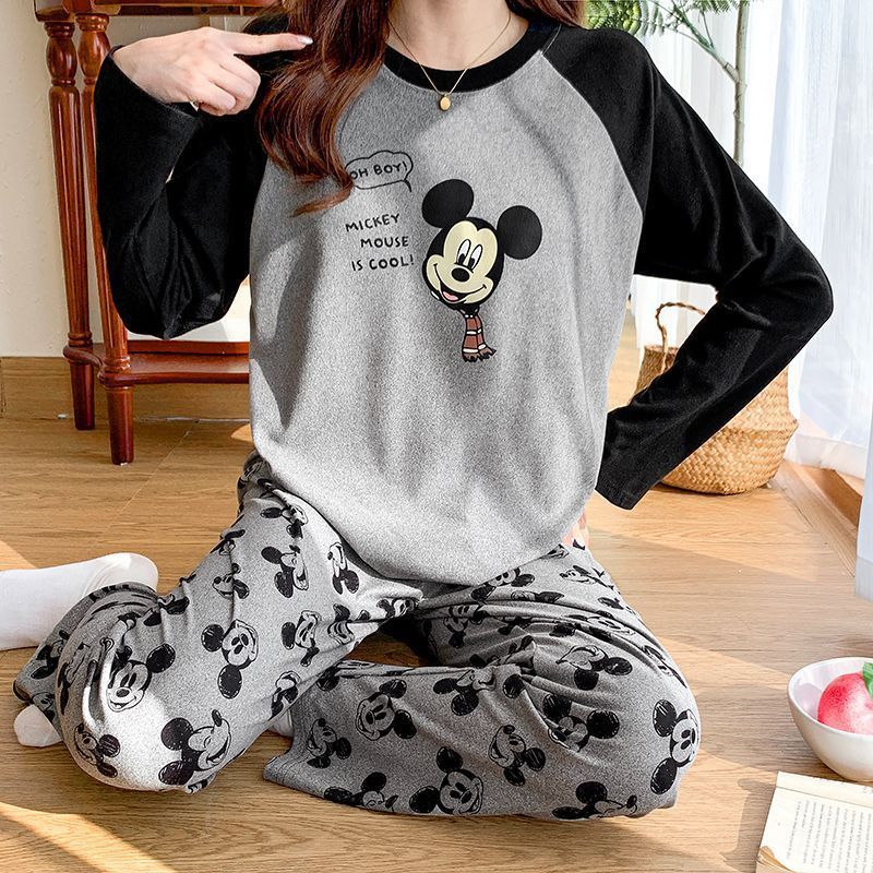 Invierno al por mayor transfronterizo con cojín de pecho doble cuello largo impresión de dibujos animados pijamas de mujer de terciopelo casual simple y cálido