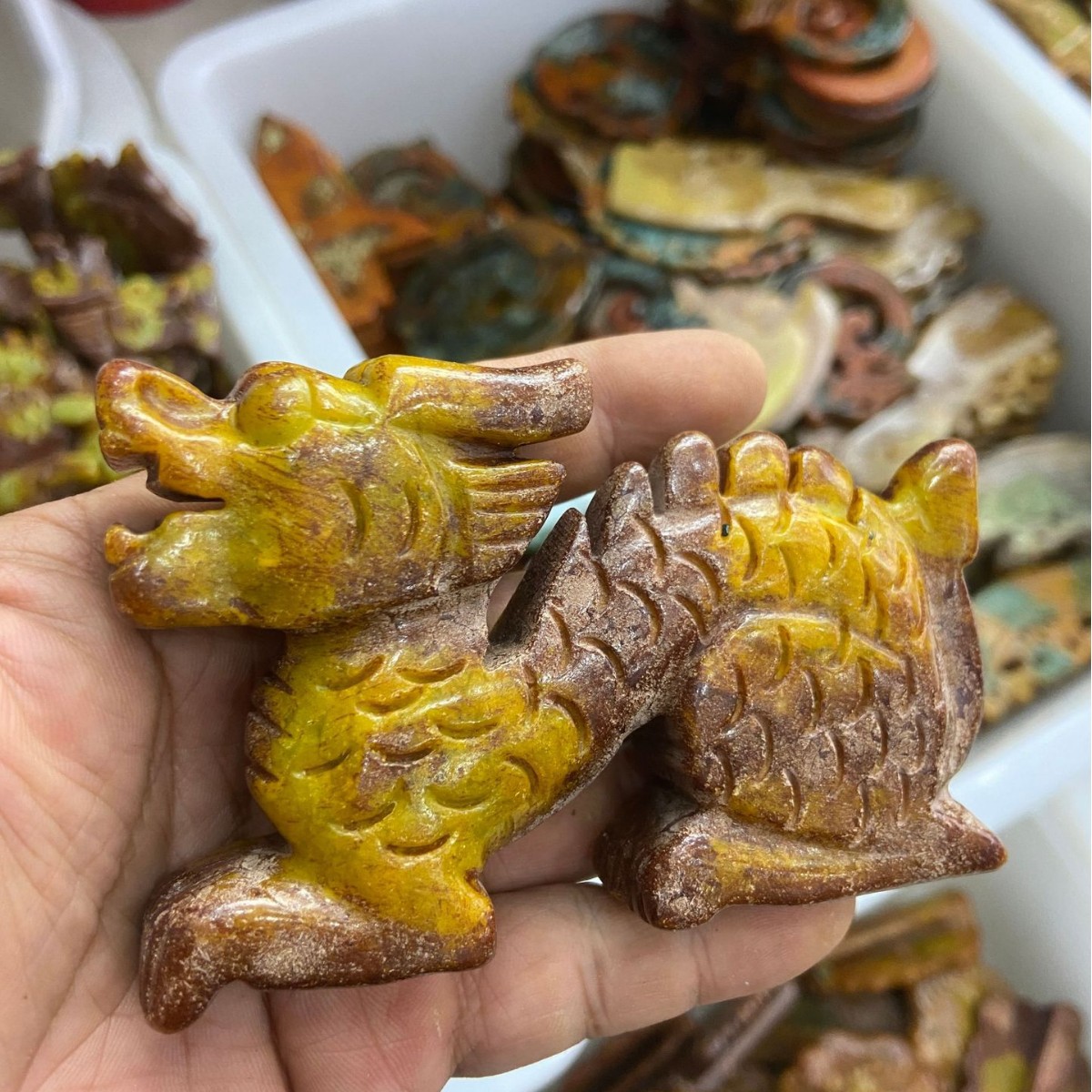 용 모양의 장식품 9