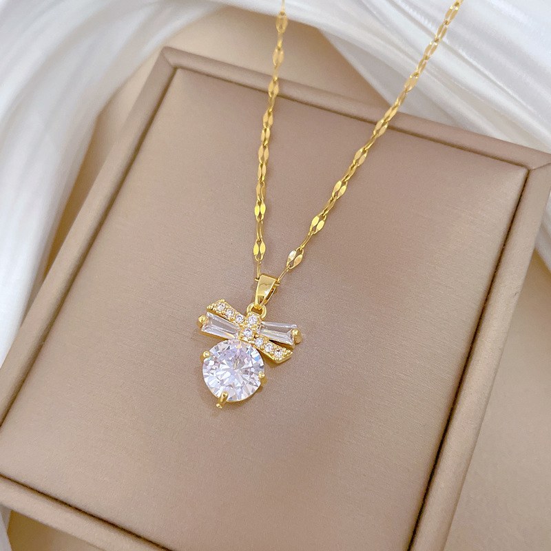 Set collana e orecchini a farfalla per eventi e cerimonie_voghion.com