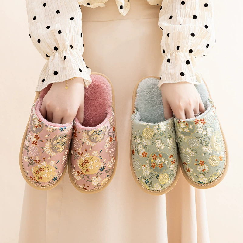 Новые китайские хлопчатобумажные тапочки женские осенние и зимние домашние родственники