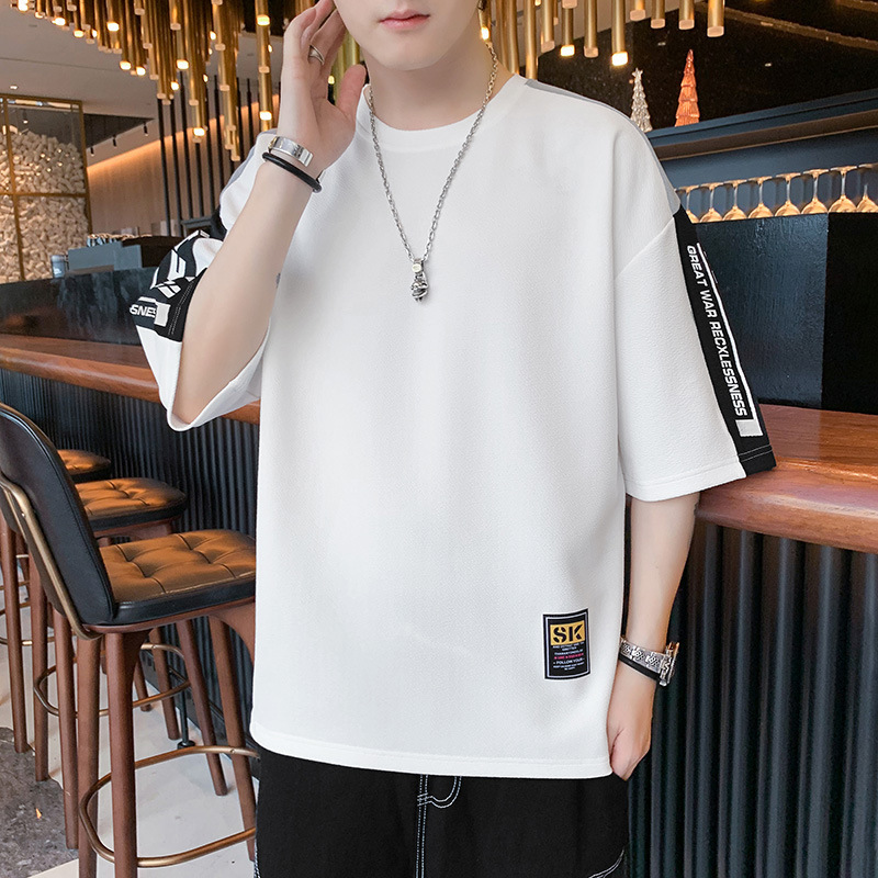 Camiseta de manga corta para hombres de verano de cinco puntos de manga de Hong Kong estilo de deporte transpirable media manga juvenil camiseta suelta universal