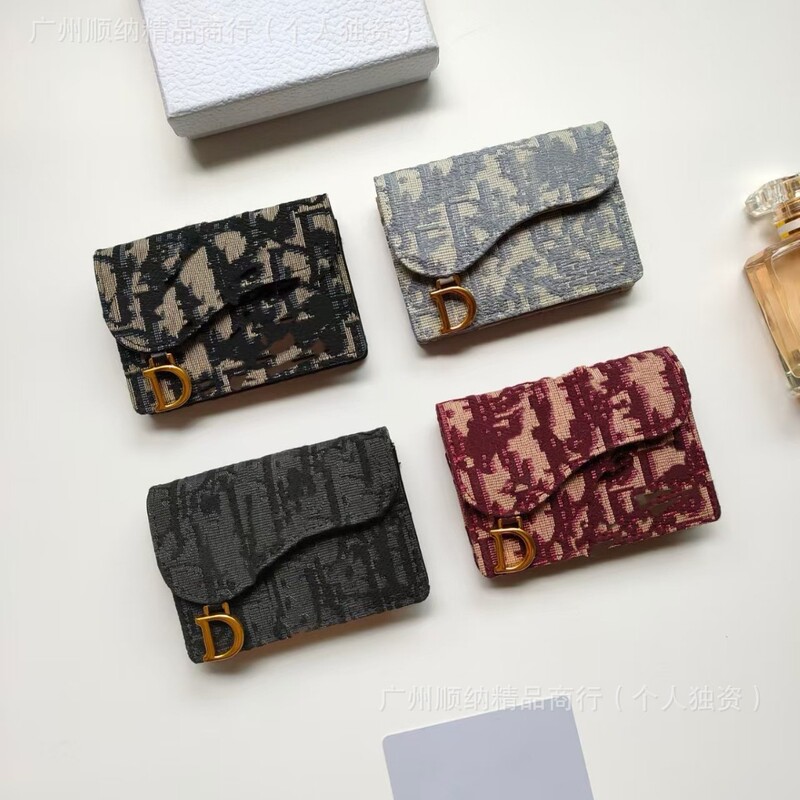 New D Brand Monogram Embroidered Wallet Card Holder Short Coin Purse Card Holder Niche Retro Multifunctional Card Slots New D Brand Monogram Embroidered Wallet Card Holder Short Coin Purse Card Holder Niche Retro Multifunctional Card Slots