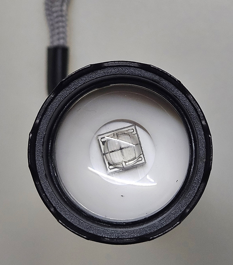 New Uv Lamp with Zoom, 365Nm Purple Light Flashlight for Detecting Cat Fleas, Fluorescent Agents, and Banknotes, Made of Aluminum Alloy, Rechargeable Lighting