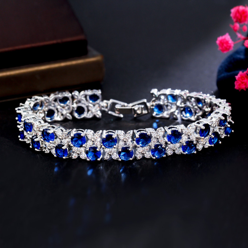 European and American fashion exquisite zircon bracelet wholesale micro inlaid sapphire flash diamond plated white women's bracelet factory direct sales