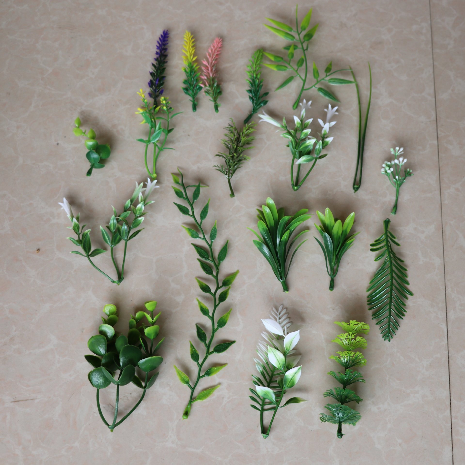 Imitación de hojas verdes hierba de agua hoja persa decoración de flores de boda pared flor de pecho accesorios de muñeca flores diy accesorios hechos a mano