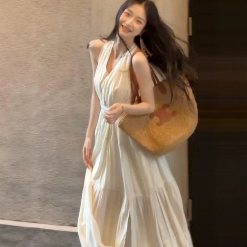 Beach Vacation Blue Halter Neck Strap Dress for Women, New Summer Style Sleeveless Waist-Cinching Large Hem Beach Long Dress