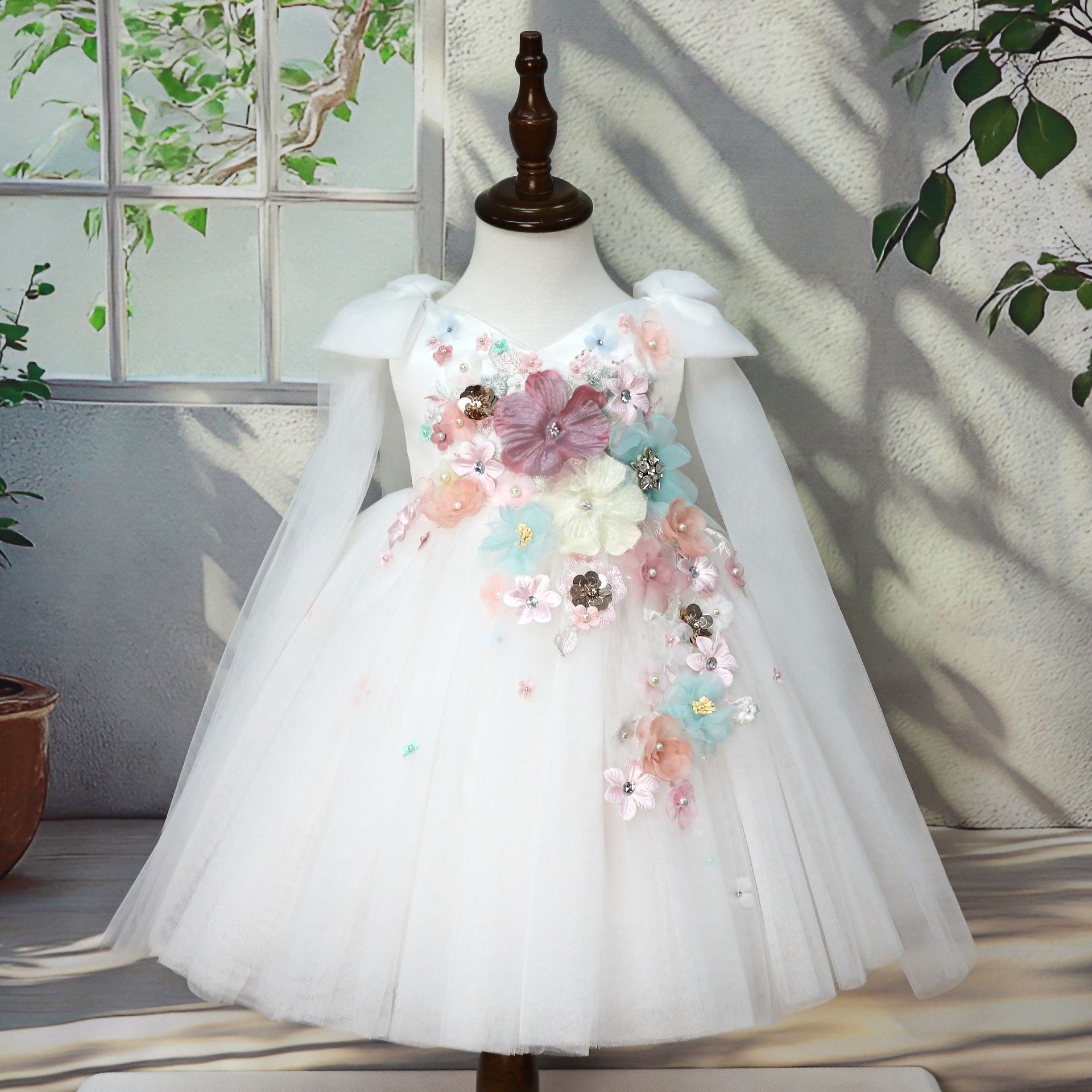 Robe de princesse fée enchantée en tulle pour fille élégante_voghion.com