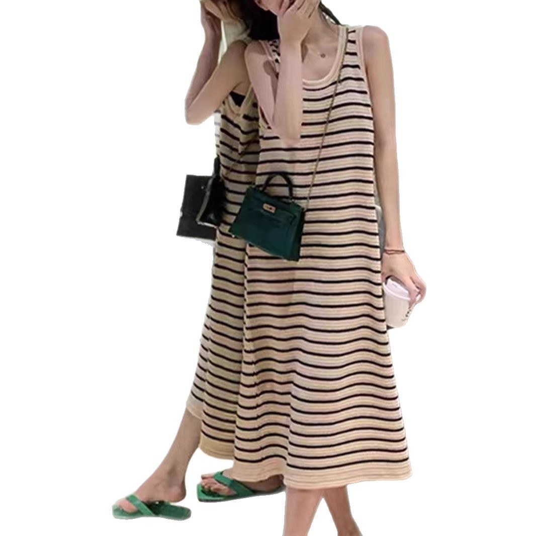 Vestido de punto a rayas de color contrastante verano 2025 nuevo delgado sin mangas suelto glutinoso delgado falda media larga de moda