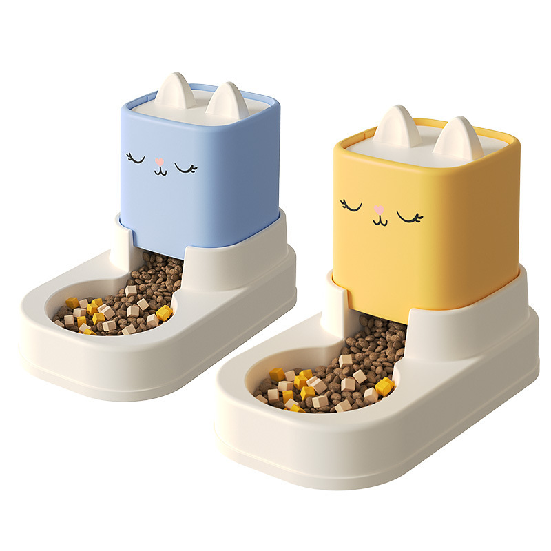 新商品のペットアニメは食糧を与えて水の食器を与えます。|undefined