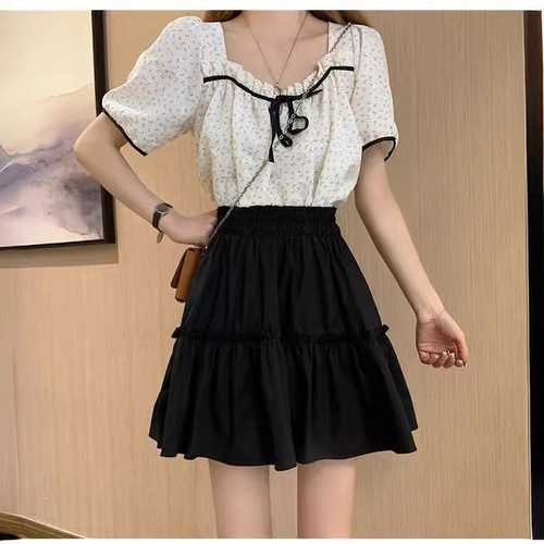 White half-length skirt for summer 2025, with a stretch waist and wood ear edge, very fairy-like, hip-hiding, temperament A-line short skirt for girls and boys