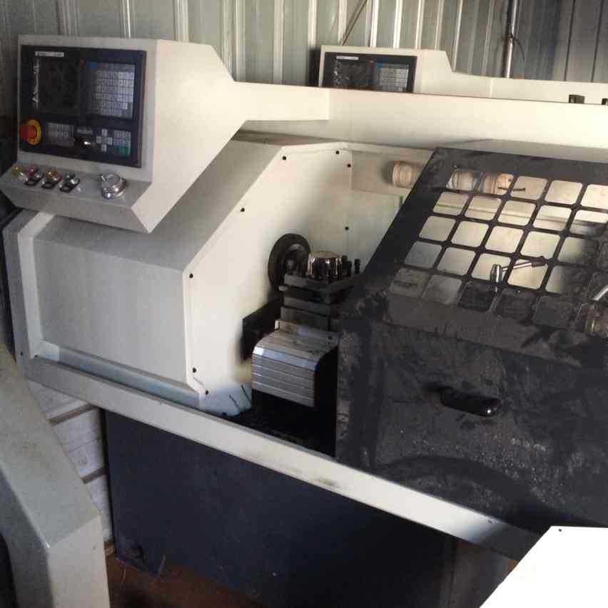 数控车床CJK6130  厂家直供 半闭环控制数控机床