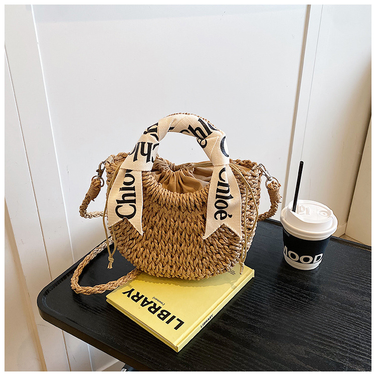 2025 New straw woven bag, large capacity, retro straw woven bag, basket style, casual and versatile beach bag for women undefined