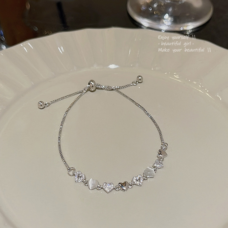 Light Luxury Heart Cat's Eye Stone Bracelet for Women, Simple Niche Design, Exquisite Hand Jewelry, High-End Pull-Out Versatile Bracelet