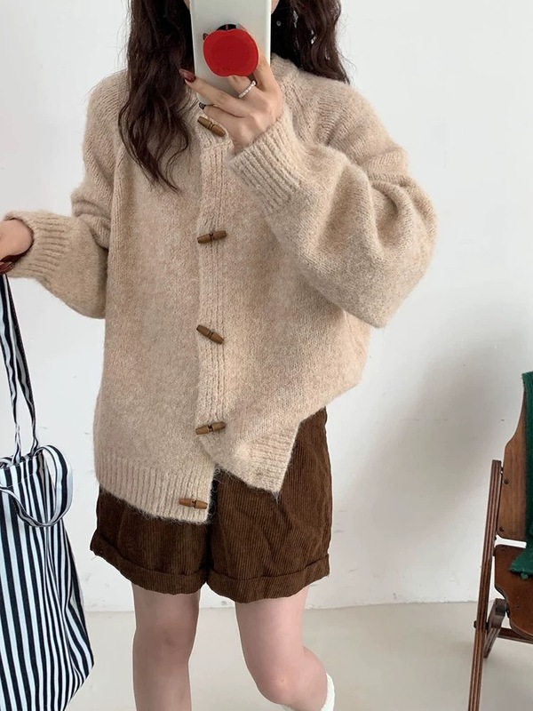 秋冬宽松韩系复古温柔牛角扣针织开衫软糯休闲长袖上衣外套女毛衣|undefined