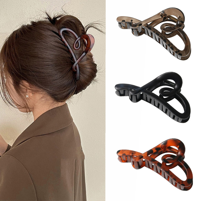 Guanyang cross-border new frosted love hair clip letter hairpin fashion high-end sense niche updo shark hair clip hair accessories