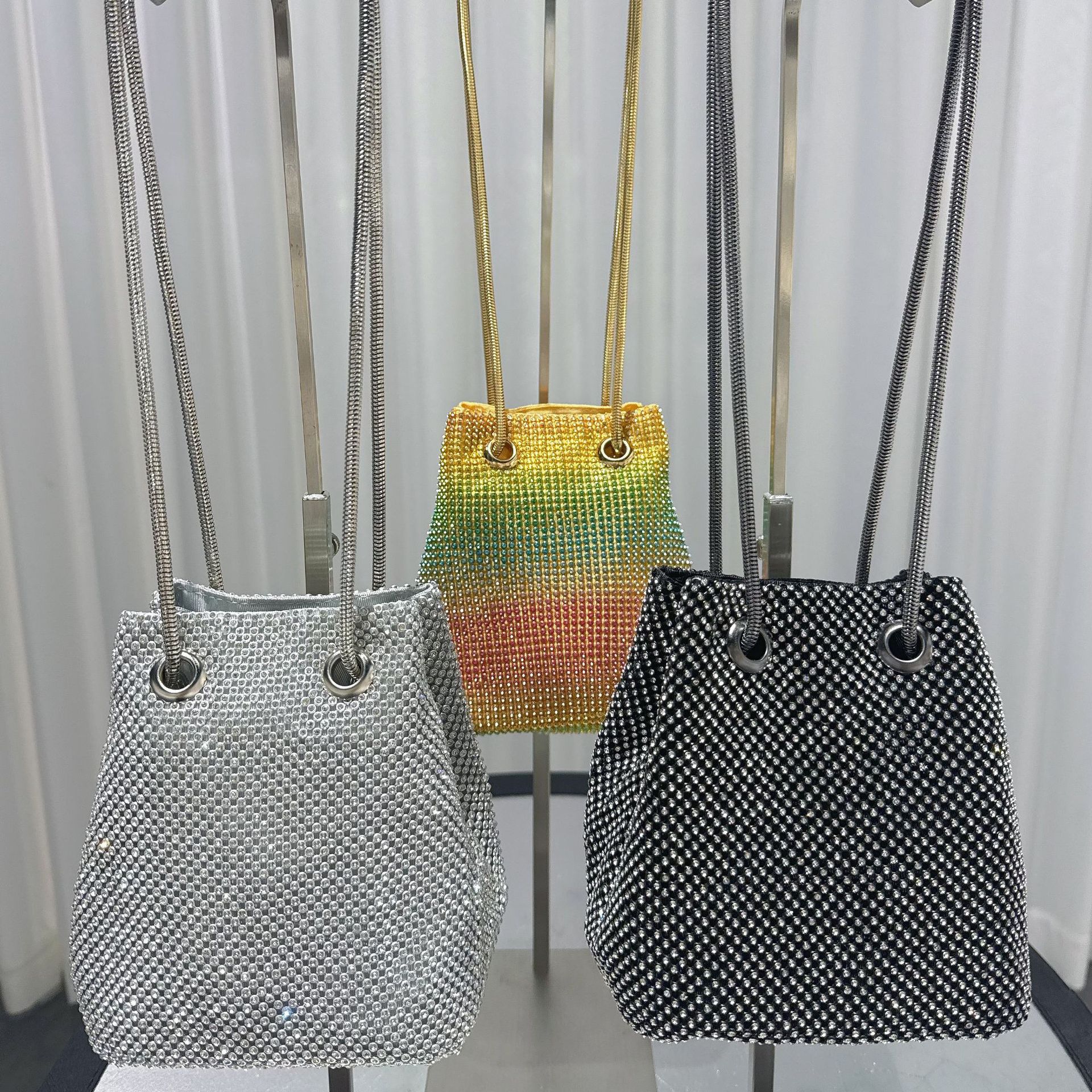 Cross-Border New Fashion Bucket Bag, Rhinestone Evening Clutch For Banquets And Formal Dresses, Trendy Women's Handheld Evening Bag - Thumbnail 2