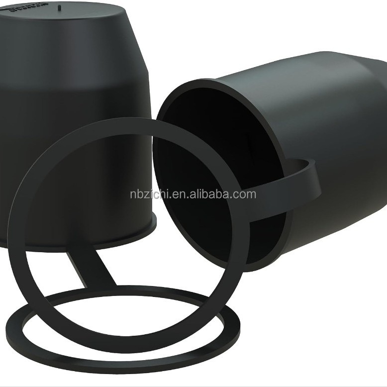 带锁定环的牵引挂钩保护装置，带环形的金属球保护帽