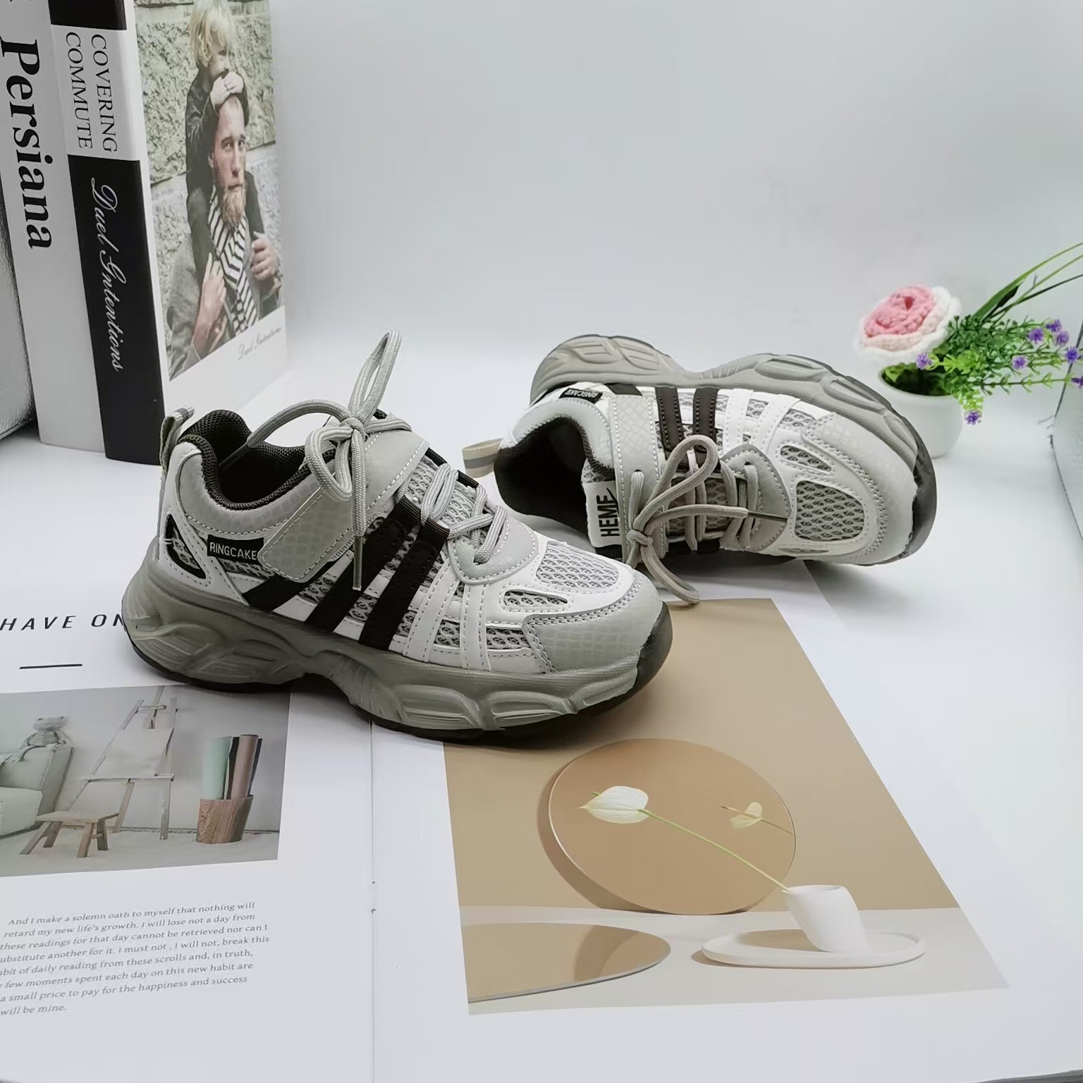 Primavera de niños pequeños y medianos zapatos de papá 2025 primavera transpirables zapatos deportivos casuales para niños zapatos escolares para niñas transpirables y cómodos