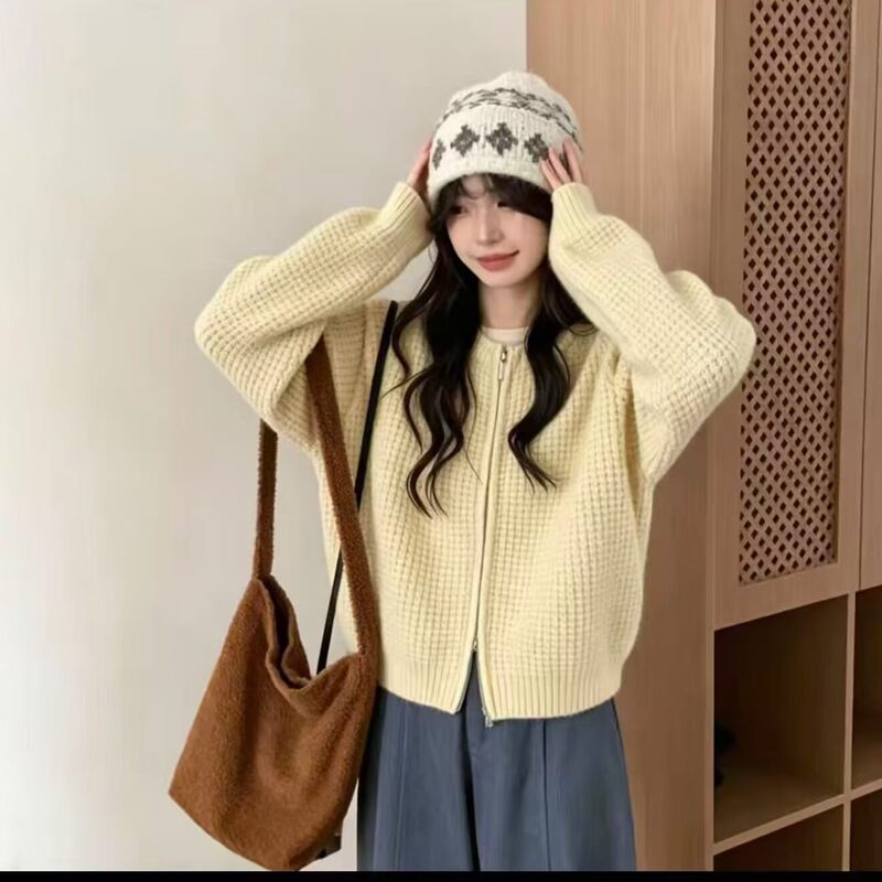 Waffle knit sweater cardigan for women, short style, round neck, loose fit, soft and comfortable, casual and versatile for everyday wear Waffle knit sweater cardigan for women, short style, round neck, loose fit, soft and comfortable, casual and versatile for everyday wear