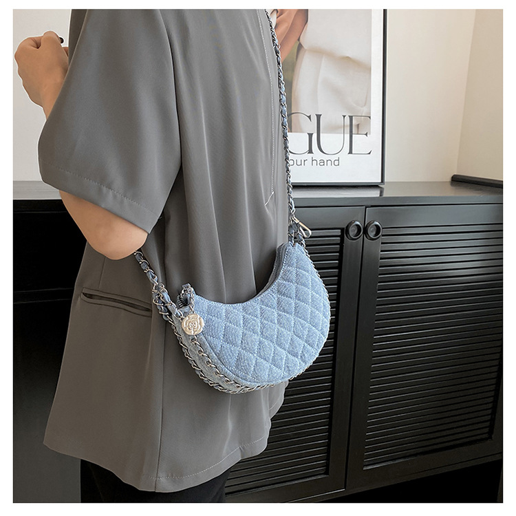 Women's Crossbody Bag With Diamond Chain And Denim Crescent Design_voghion.com