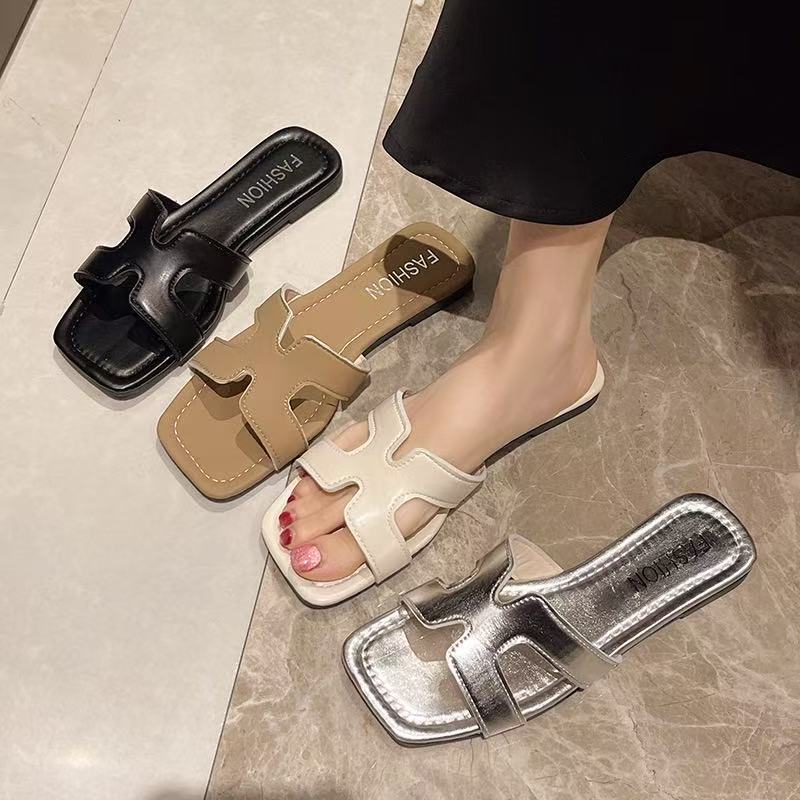 Versatile 2025 High-Looking Flat-Soled Summer New Square-Toe Women's Outer Slippers French Fairy Beach Fashion