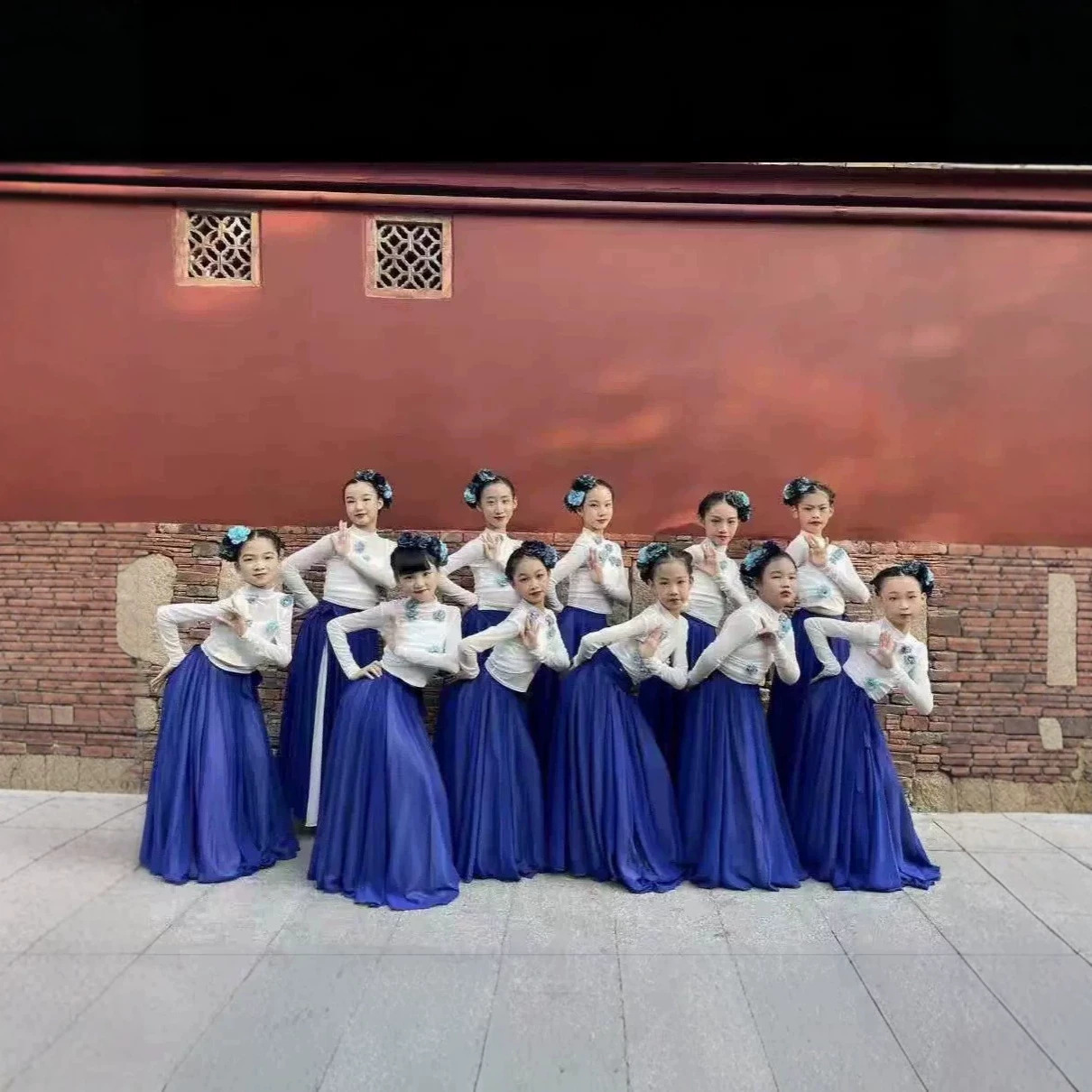 海边人舞蹈演出服超飒国风表演剧目飘逸大摆裙新款古典汉服表演服