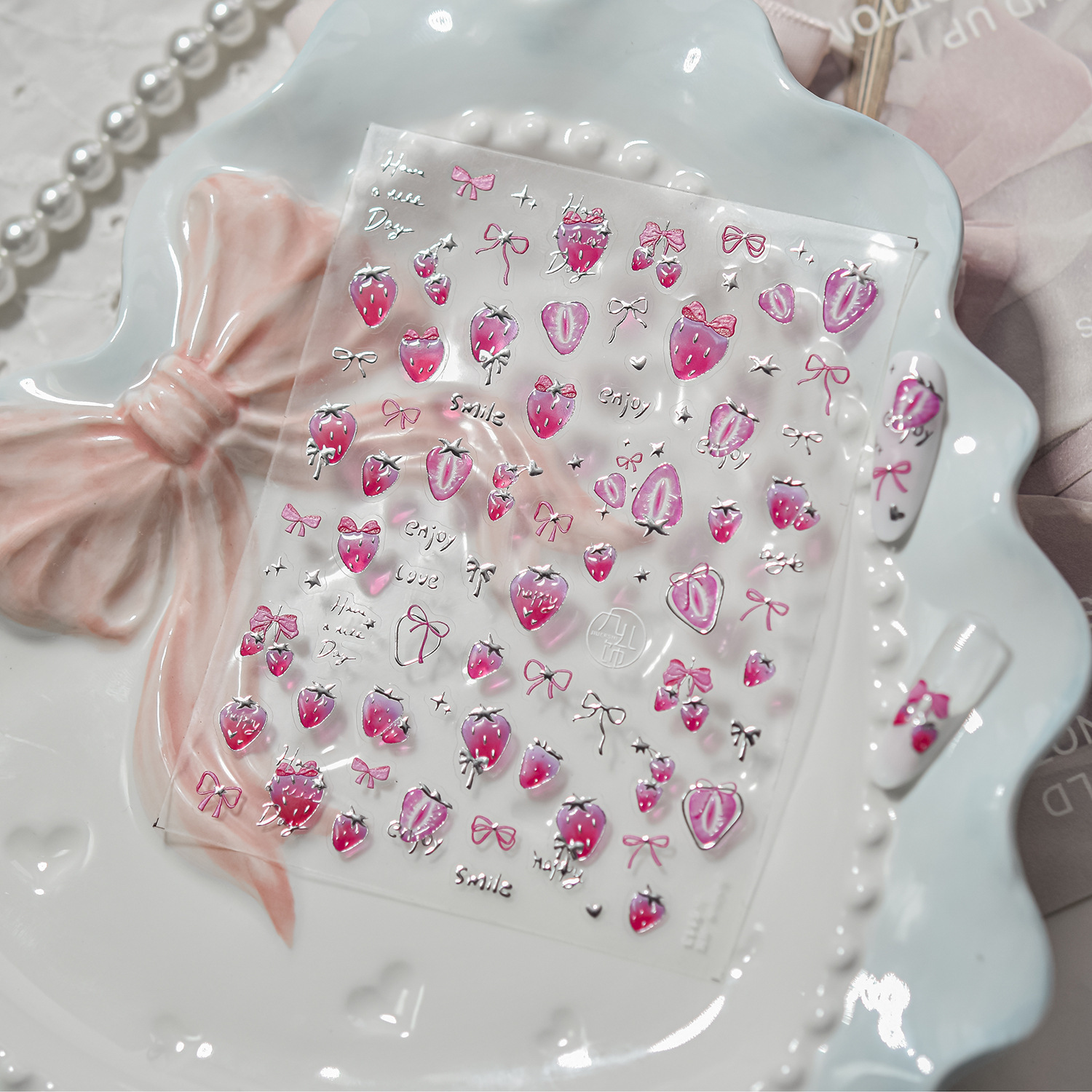 Nail art nuevo metal nail art pegatinas bricolaje caliente dulce hielo transparente pegatinas de uñas pegatinas de joyería de fresa rosa al por mayor