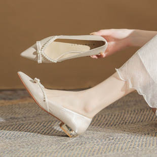 23005 French Flats Wedding Shoes Women's Thick Heel 2025 New Wedding Dress Xiuhe Two-Wear Non-Tiring Low-Heeled Shoes