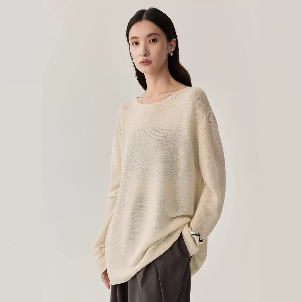秋装新款女装纯色绵羊毛衫针织衫女士宽松圆领套头桑蚕丝针织上衣