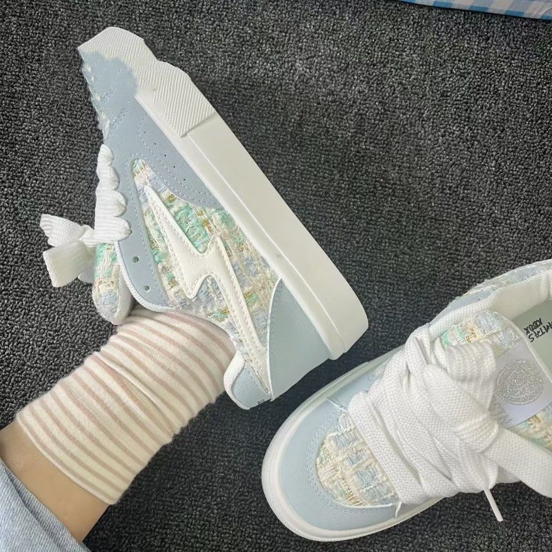 2025 primavera nuevo estilo chino taro púrpura pan de suela blanda ins zapatos de skate de todo fósforo sentido del diseño zapatillas de nicho