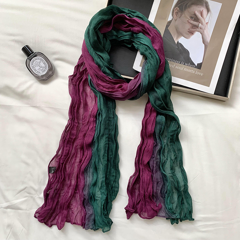 Bufandas de invierno femeninas de alta calidad 2025 nuevo cuello caliente a prueba de frío universal bufandas de arrugamiento sólido al por mayor