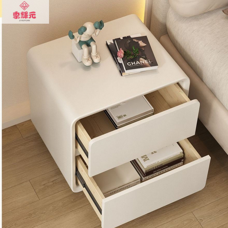 가벼운 럭셔리 간단한 현대 침대 옆 테이블 크림 작은 단단한 나무 저장 침대 옆 테이블 새로운 절묘한 침실 침대 옆 홈
