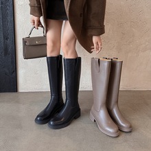 真皮圆头不过膝长靴女2025年新款瘦瘦靴英伦中高筒大筒围女骑士靴