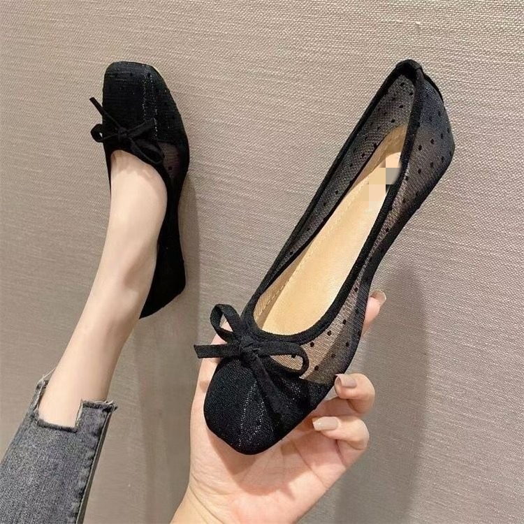Zapatos de cabeza cuadrada, zapatos de soja de mujer, verano de 2026 nuevos puntos de onda, zapatos de malla transpirables, zapatos de arco superficial con suela suave